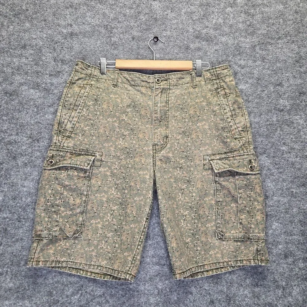 Levi's Shorts Mens 30 Green Camo Cargo Canvas Cotton Outdoor Zip Pockets Fly